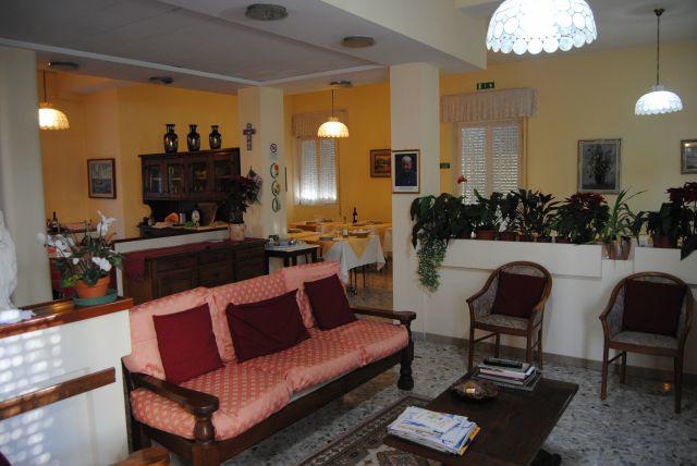 Hotel Casa Diomira 리도디캄파이오레 외부 사진