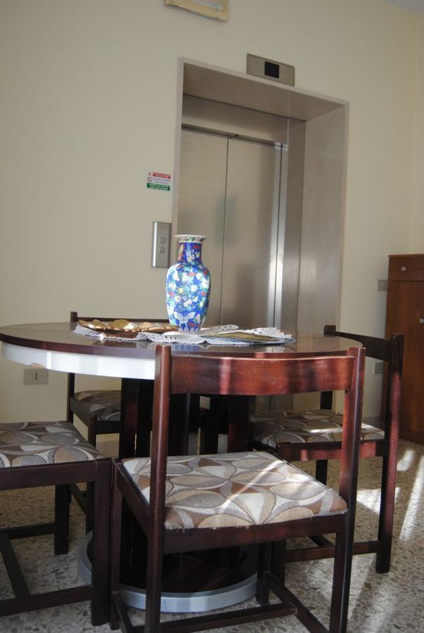 Hotel Casa Diomira 리도디캄파이오레 외부 사진