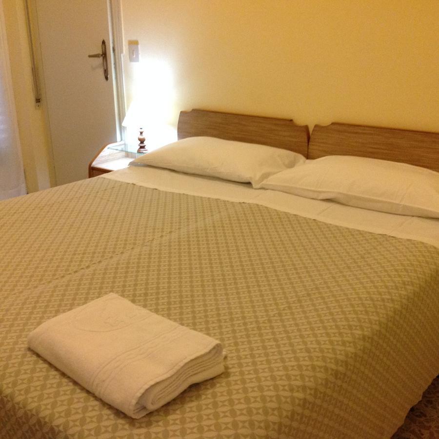 Hotel Casa Diomira 리도디캄파이오레 외부 사진