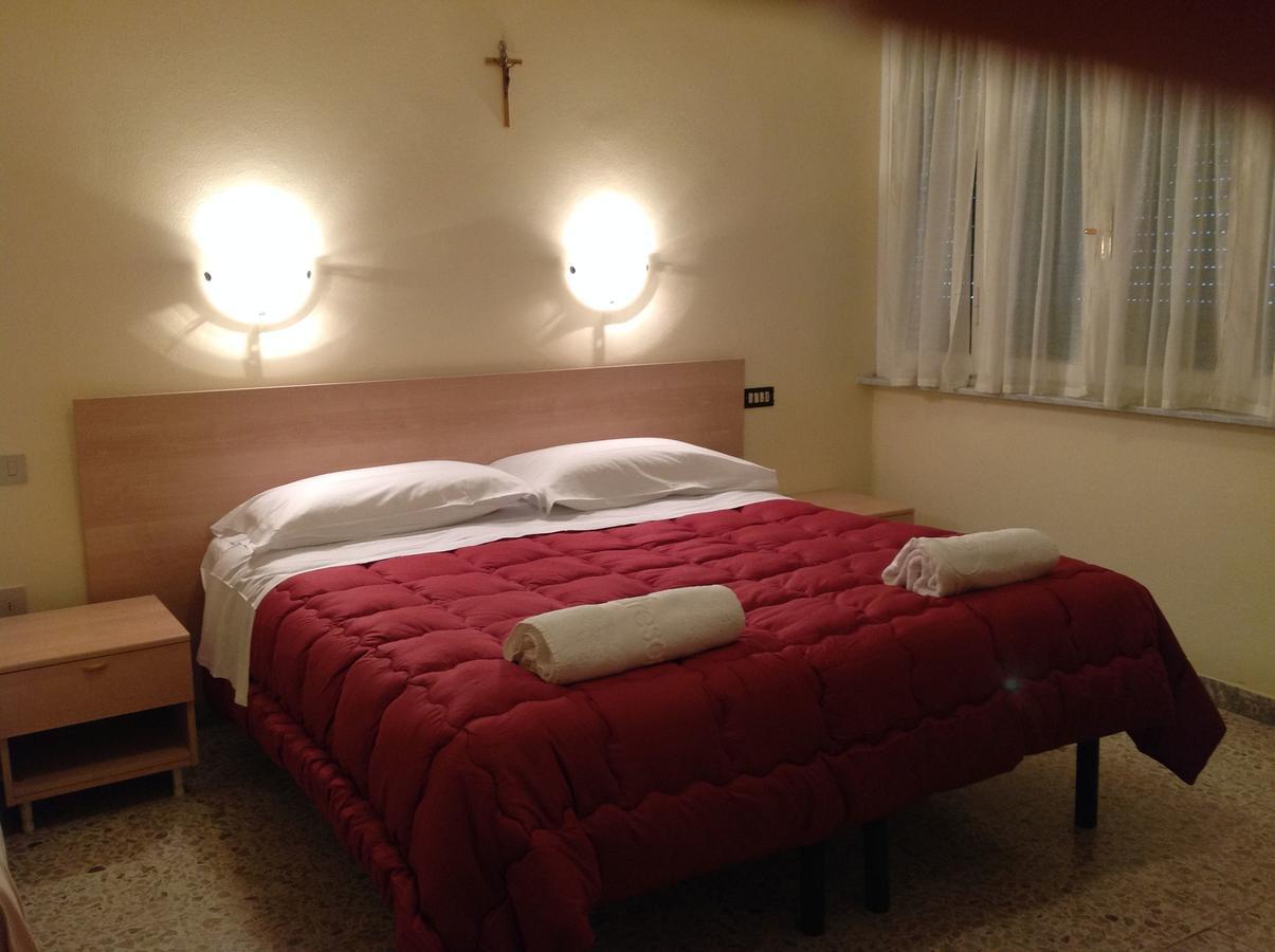 Hotel Casa Diomira 리도디캄파이오레 외부 사진